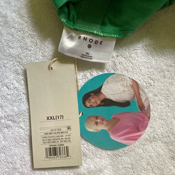 Swimsuit - Picture 3 of 3